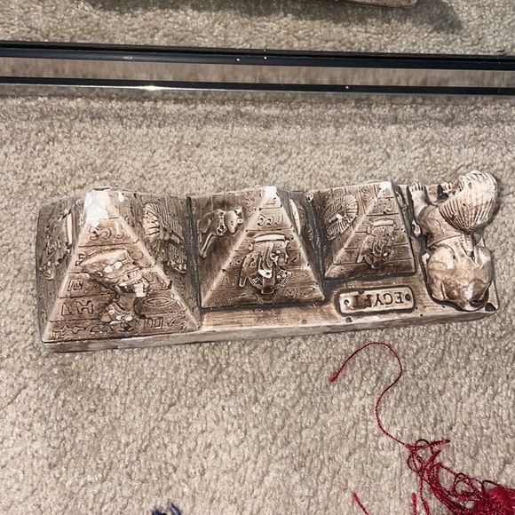 Egyptian pyramid and sphinx - Picture 4 of 6